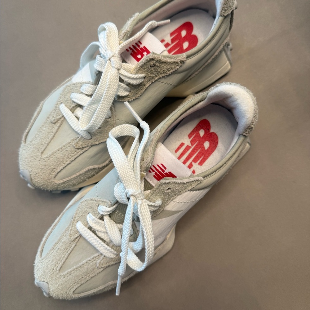 New Balance 327 - Picture 6 of 7